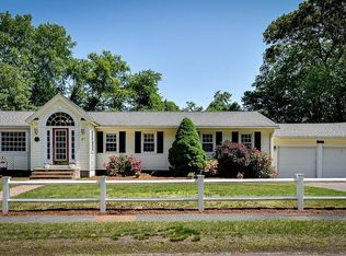 27 Francine Dr, Holliston, MA 01746