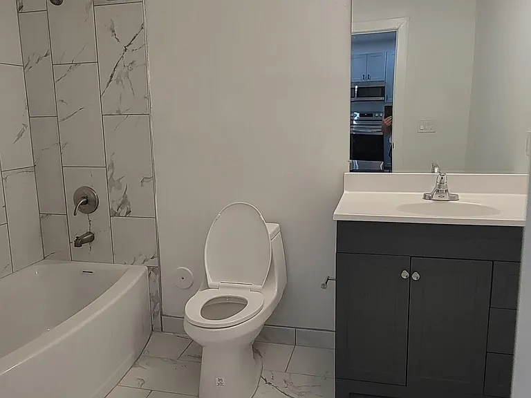 3801 Davie Blvd #220 — Photo 6