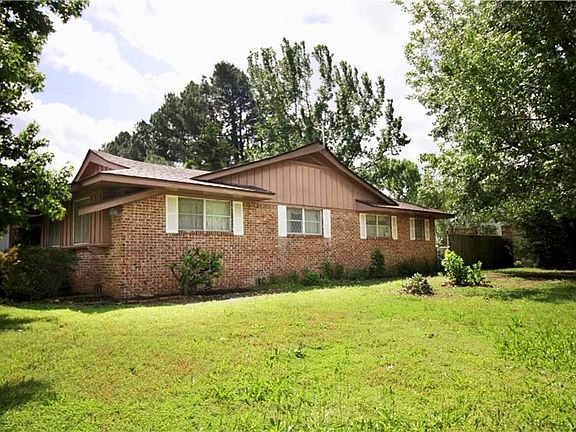 2nd image of 1403 E Rolling Hills Dr