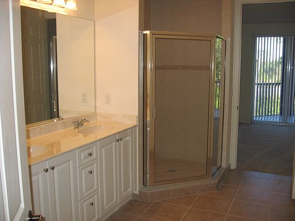 4th image of 4529 Dalmahoy Ct APT 303