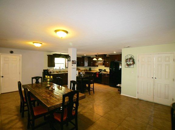 4th image of 1299 Wildwood Dr