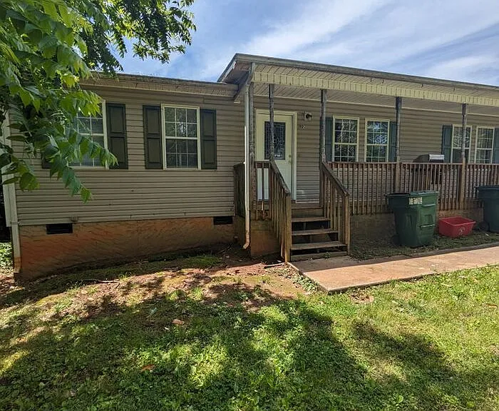 1107 N College Ave — Photo 1