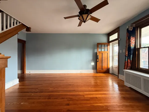 379 Dawson St, Philadelphia, PA 19128