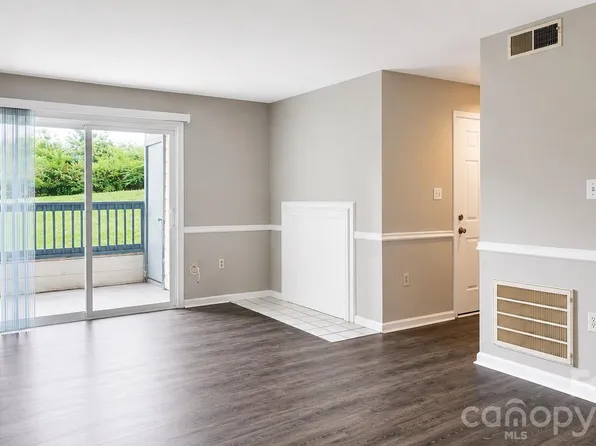 8024 Tremaine Ct APT A, Charlotte, NC 28227