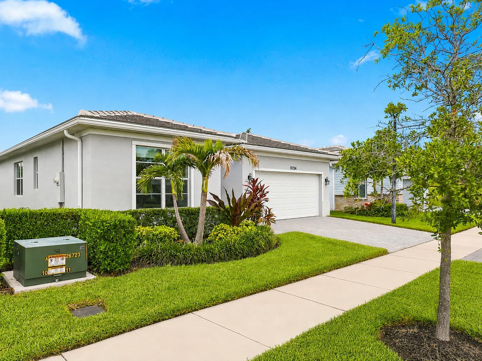 3 bed, 2.5 bath, 2134 sqft, $3,000 — Photo 3