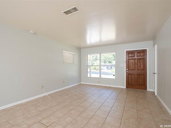 3rd image of 1314 NW 39th Ter
