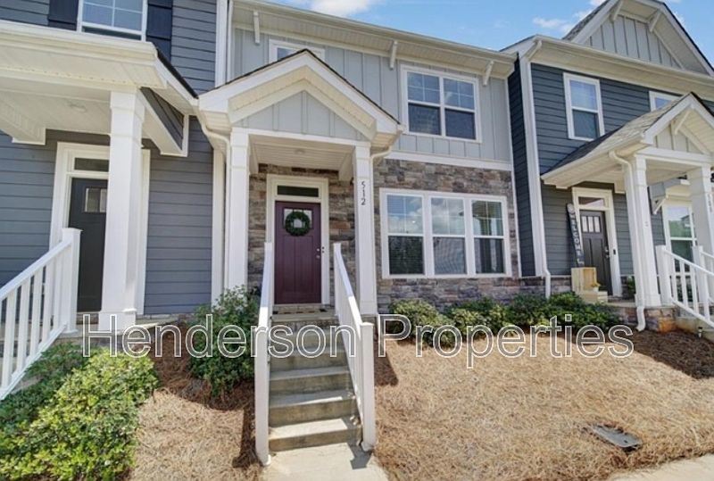 1st image of 512 Laurel Walk Ln