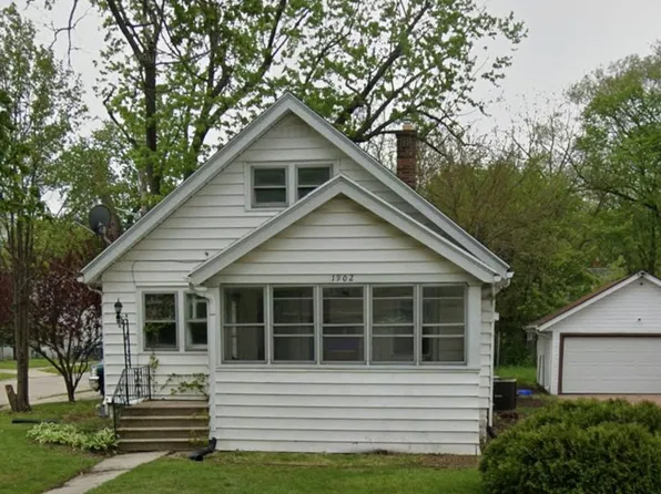 1902 Bruner St, Rockford, IL 61103