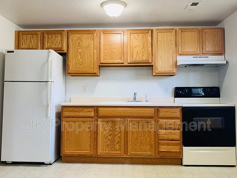 4000 Ella Ave #1 — Photo 3