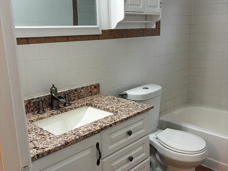 8527 Harris Ave — Photo 10