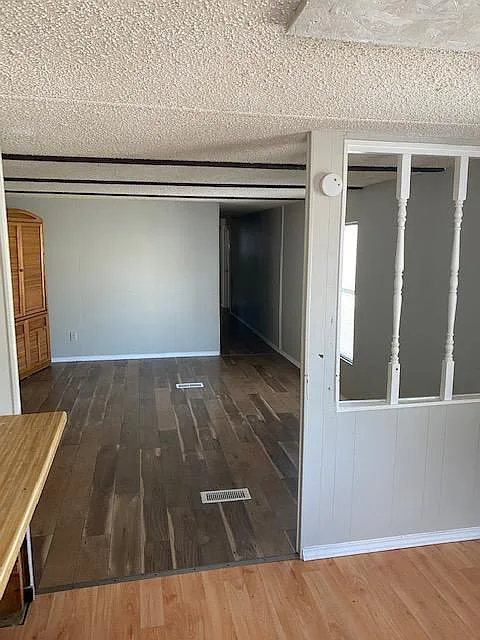 2 bed, 896 sqft, $995 — Photo 1