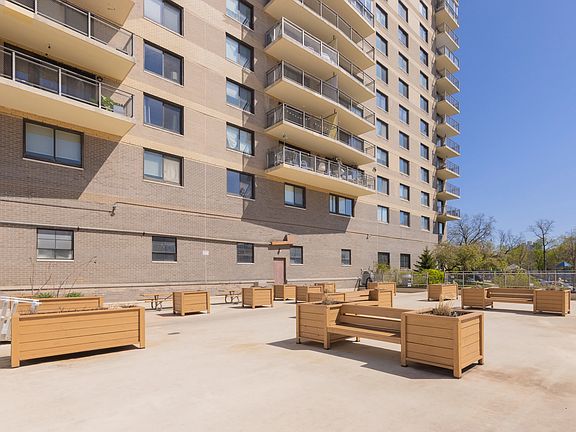 5th image of 3671 Hudson Manor Ter APT 10L