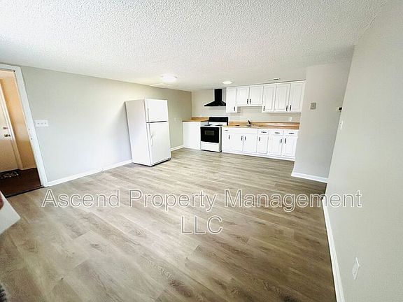 3rd image of 2715 Georgetown Dr NW Unit 1