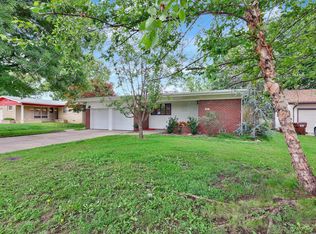 604 Riverdale Dr, Mulvane, KS 67110