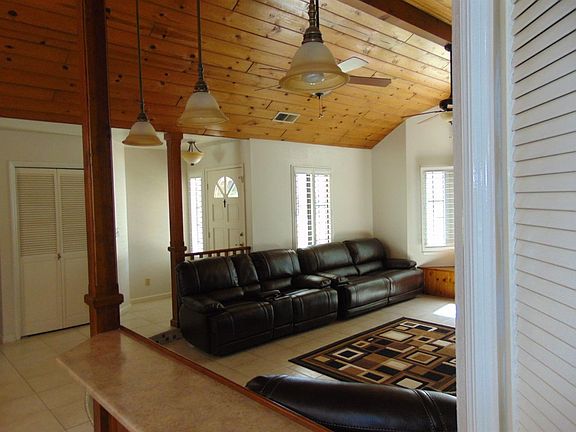 5th image of 1310 N Tommy Court