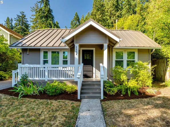 2560 Onyx St, Eugene, OR 97403