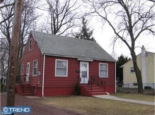 18 Oak Ln, Lindenwold, NJ 08021