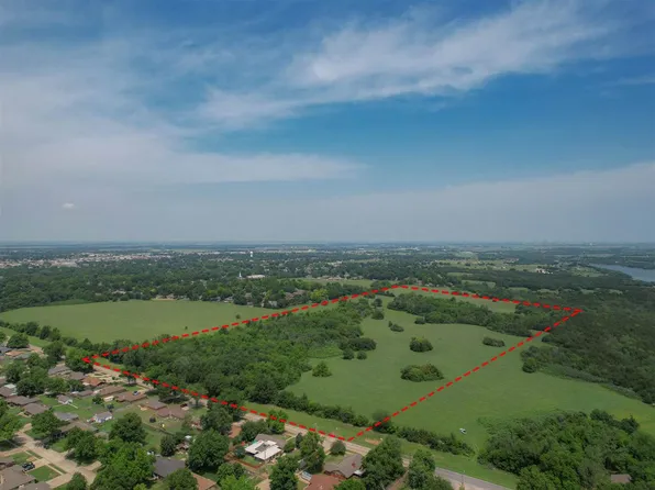 2201 N Pecan Rd, Ponca City, OK 74604