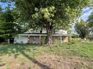 215 W Main St, Sheldon, IL 60966