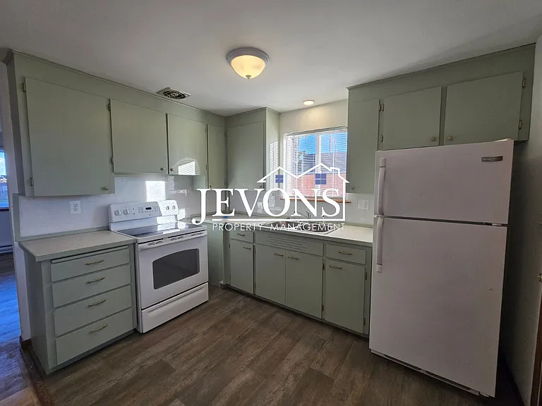 1418 Cornell Ave — Photo 3