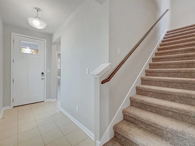 305 Toddy Way — Photo 13