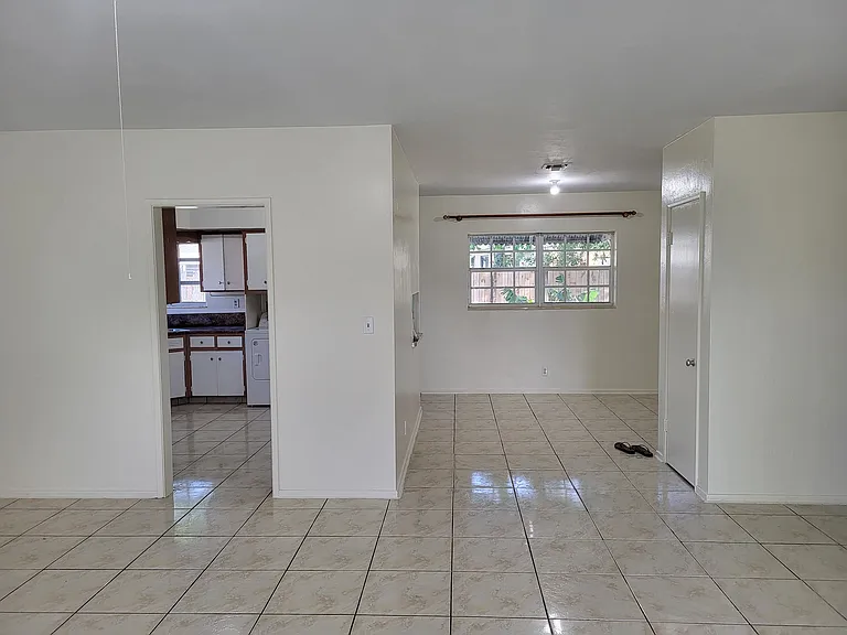 483 W Melrose Cir — Photo 6