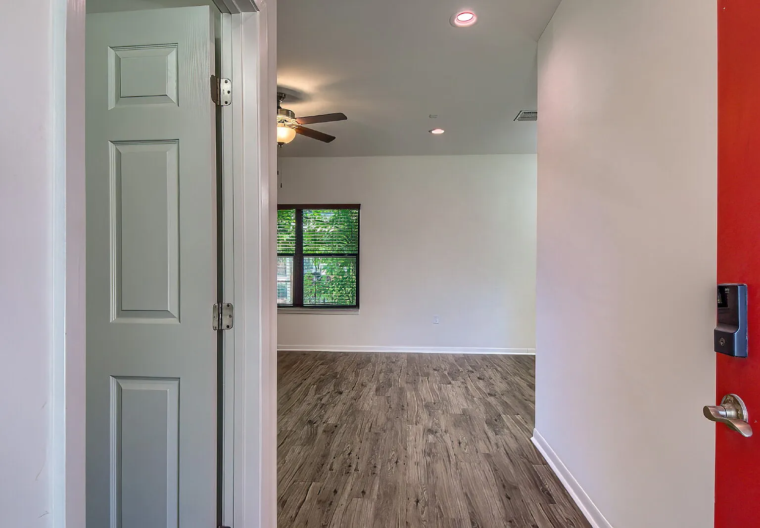 2 bed, 2.5 bath, 1244 sqft, $1,485 — Photo 4
