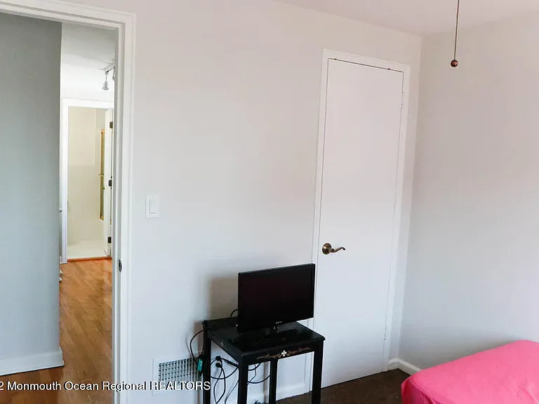 5 Vine Ct — Photo 24