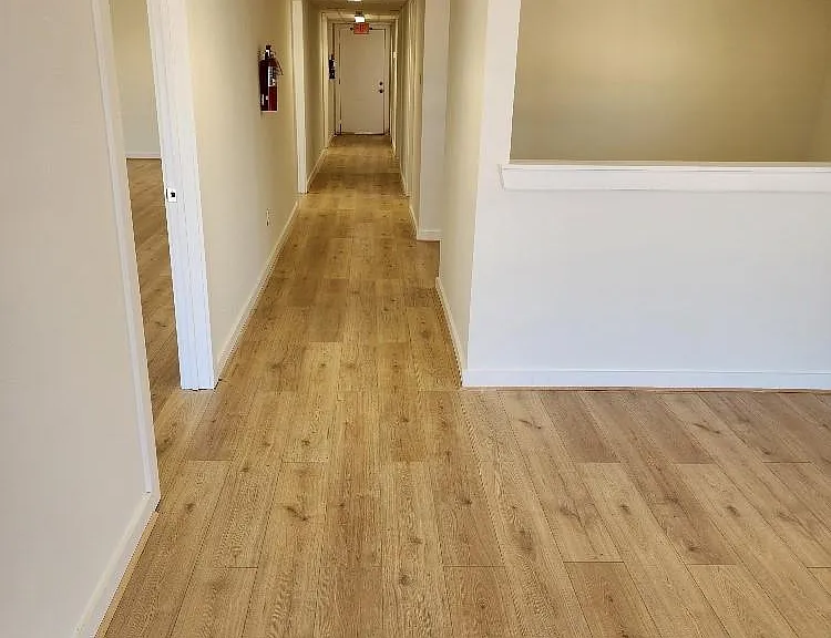 1301 N Avenue H — Photo 11