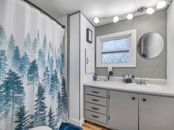 11 Chancellor Drive, Concord, NH 03303