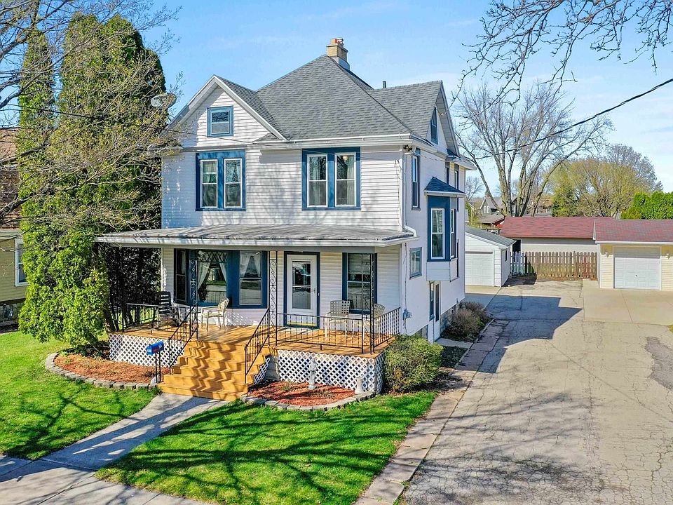 211 W Forest Ave, Neenah, WI 54956 Zillow