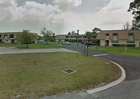 1st image of 4684 Oak Terrace Dr