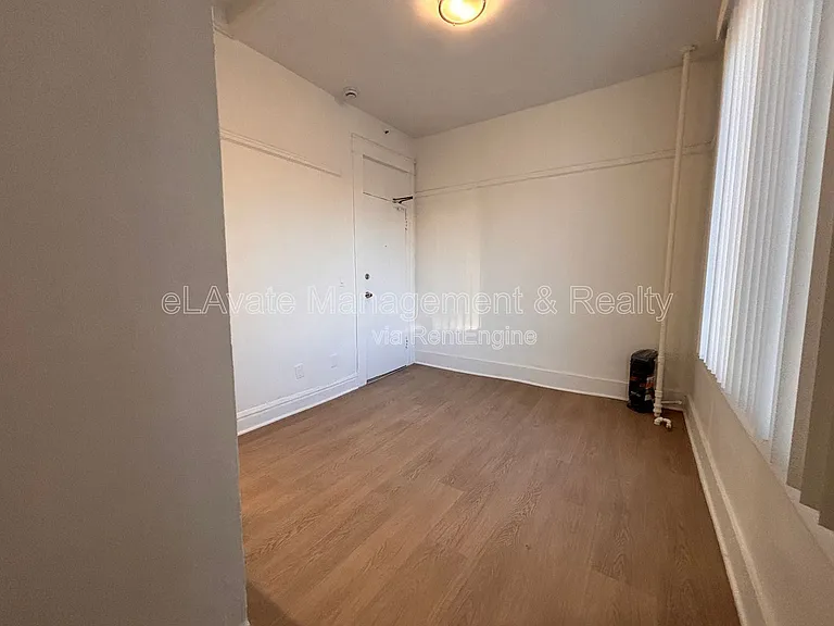 1315 S Flower S — Photo 22