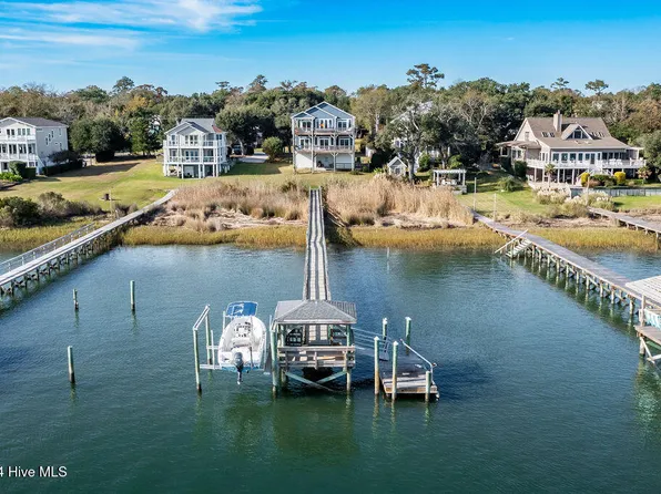 1671 Kings Landing Road, Hampstead, NC 28443