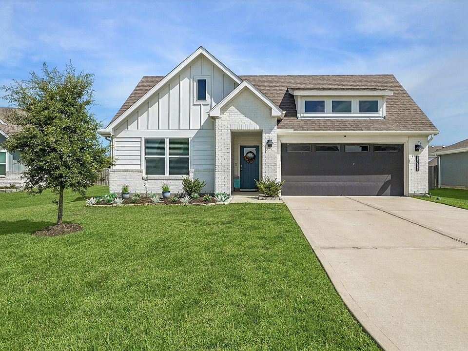 1st image of 13911 Red River Dr