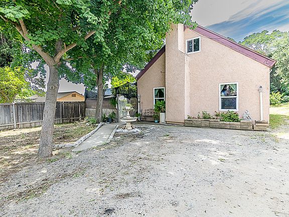 2nd image of 12936 Yosemite Blvd