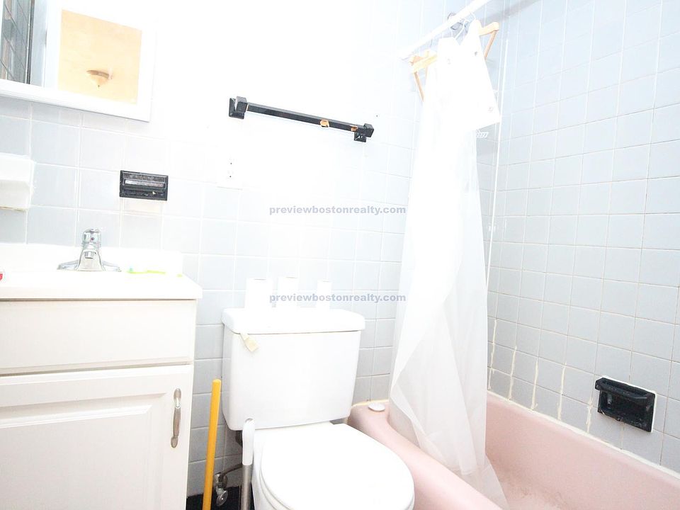 2nd image of 153 Brighton Ave #87