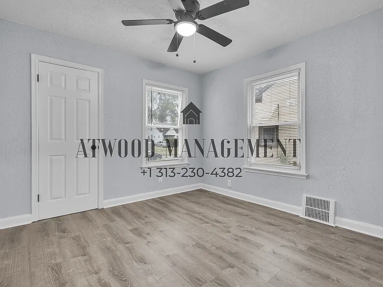 13500 Stahelin Rd — Photo 2