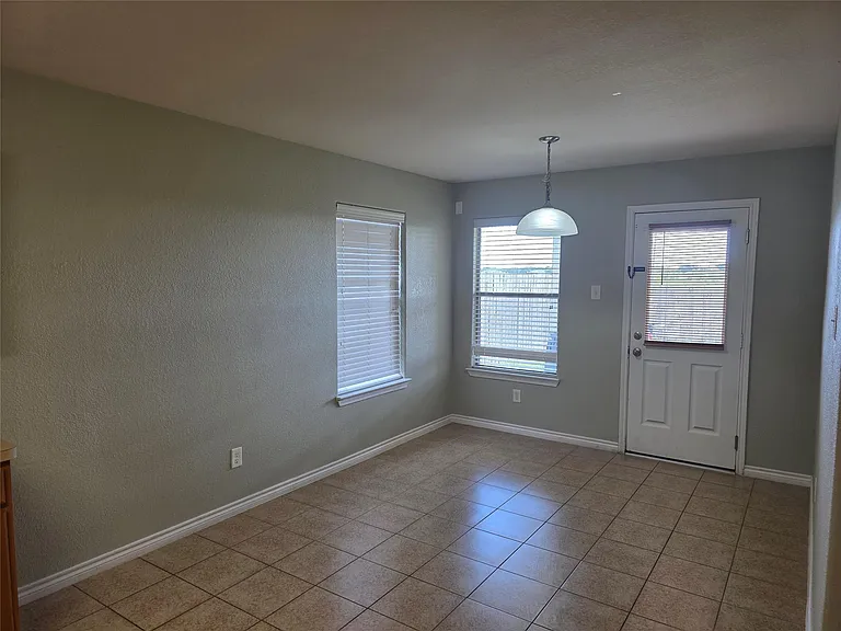 9014 Kerry Prairie Ln — Photo 9