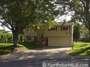 1905 Greenwood Dr, Owatonna, MN 55060