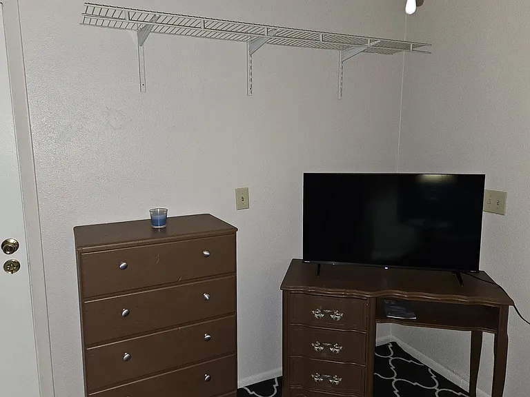 12023 Vermillion Way #B — Photo 4