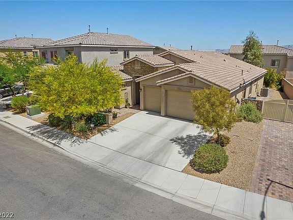 3rd image of 738 Coral Dunes St