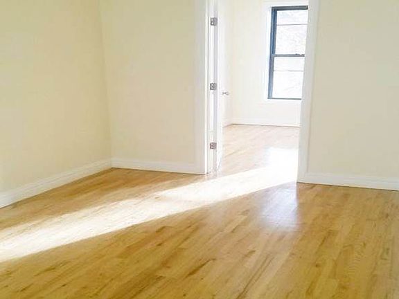 2nd image of 431 16th St #2B