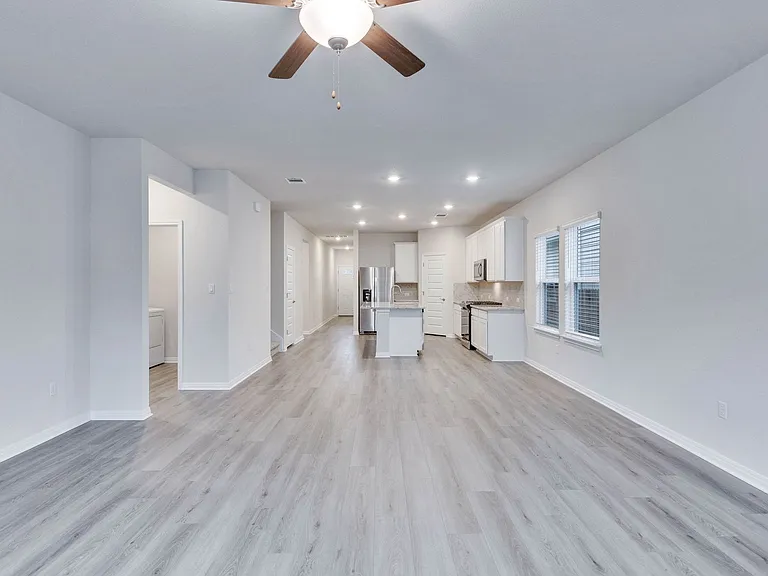 6501 Dragride Rd — Photo 3
