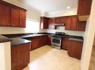 467 Wheeling Way, Los Angeles, CA 90042