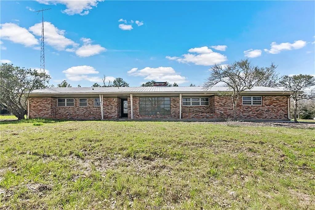 Building Photo - 21086 State Highway 6 S