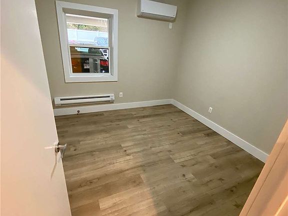5th image of 8657 Midland Pkwy
