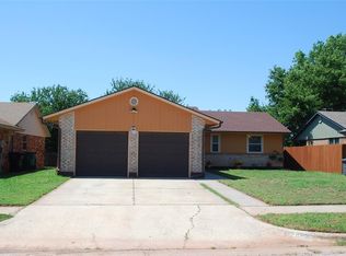 3805 Oak Valley Rd, Oklahoma City, OK 73135