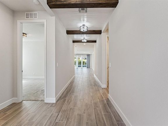 3rd image of 2682 Park Ridge St