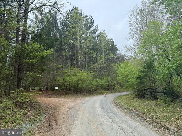 4 Covered Bridge Rd, Kents Store, VA 23084